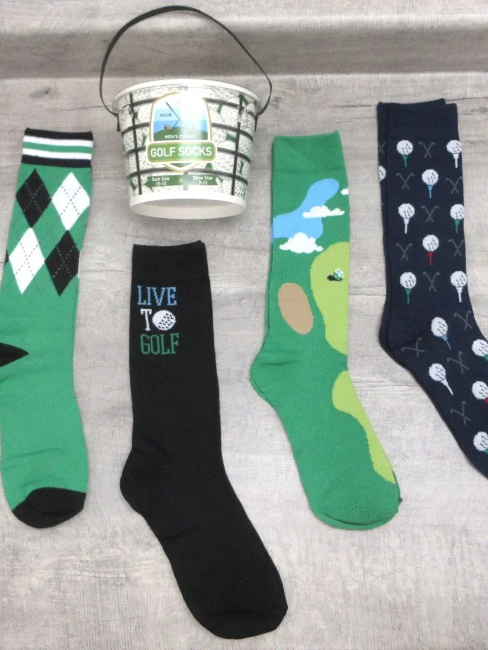 4 PAIR MEN'S CREW GOLD SOCKS IN NOVELTY BUCKET SOCK SIZE 10-13 SHOE SIZE 7-12